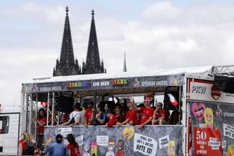 CSD in Köln: Auch in diesem Jahr nimmt der 1. FC mit einem Wagen an der Parade teil.