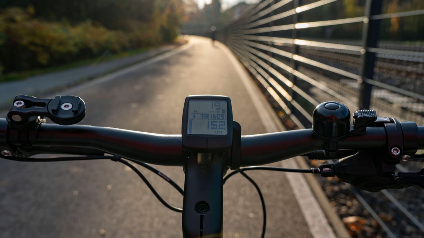 Lieber Schatten als Sonne: E-Bikes mögen keine große Hitze – aber auch keine Kälte.