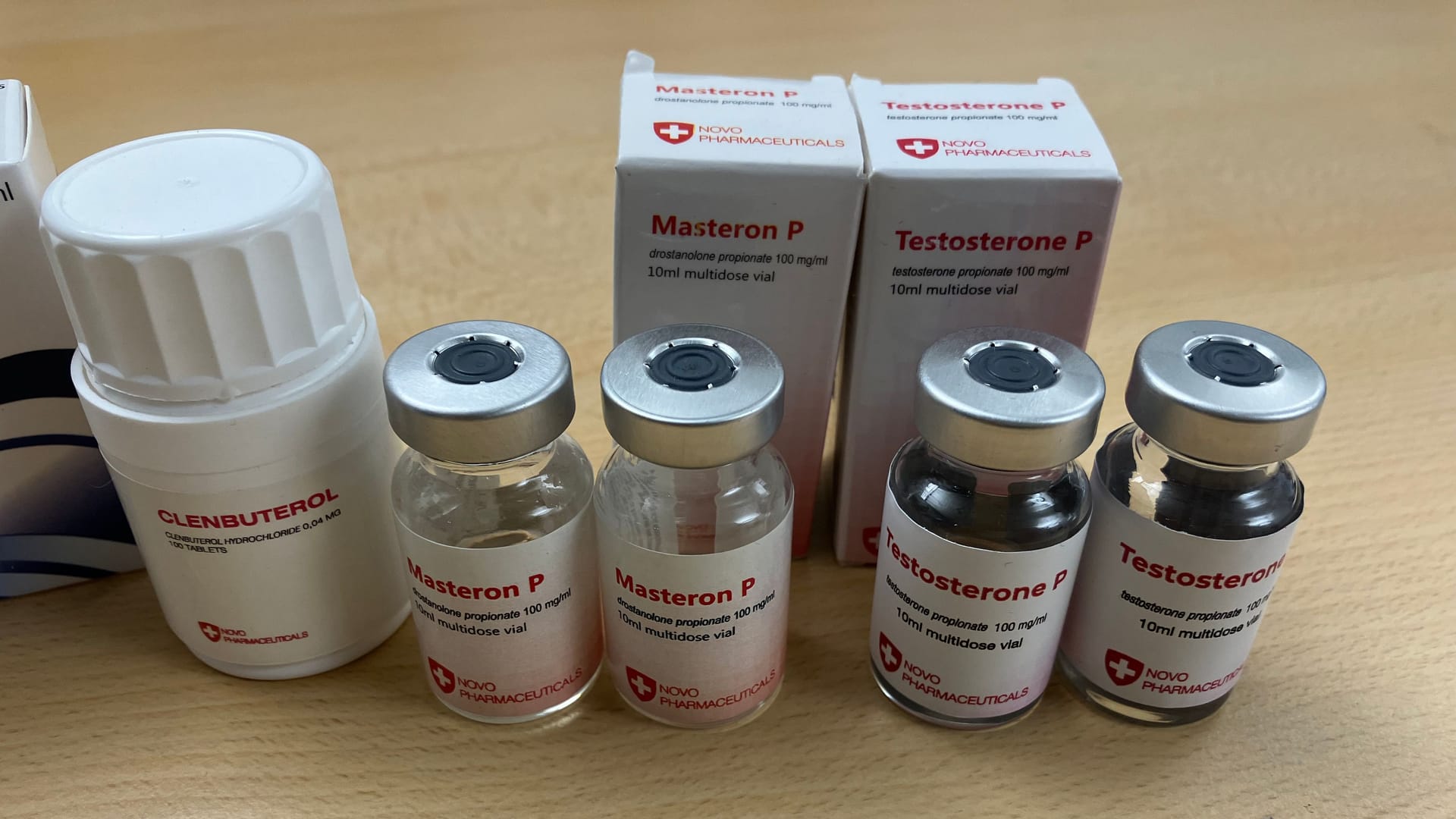 Dopingmittel im Gepäck eines Reisenden: Erlaubt ist die Einführung einer viel geringeren Menge. Dopingmittel im Gepäck eines Reisenden: Erlaubt ist die Einführung einer viel geringeren Menge.