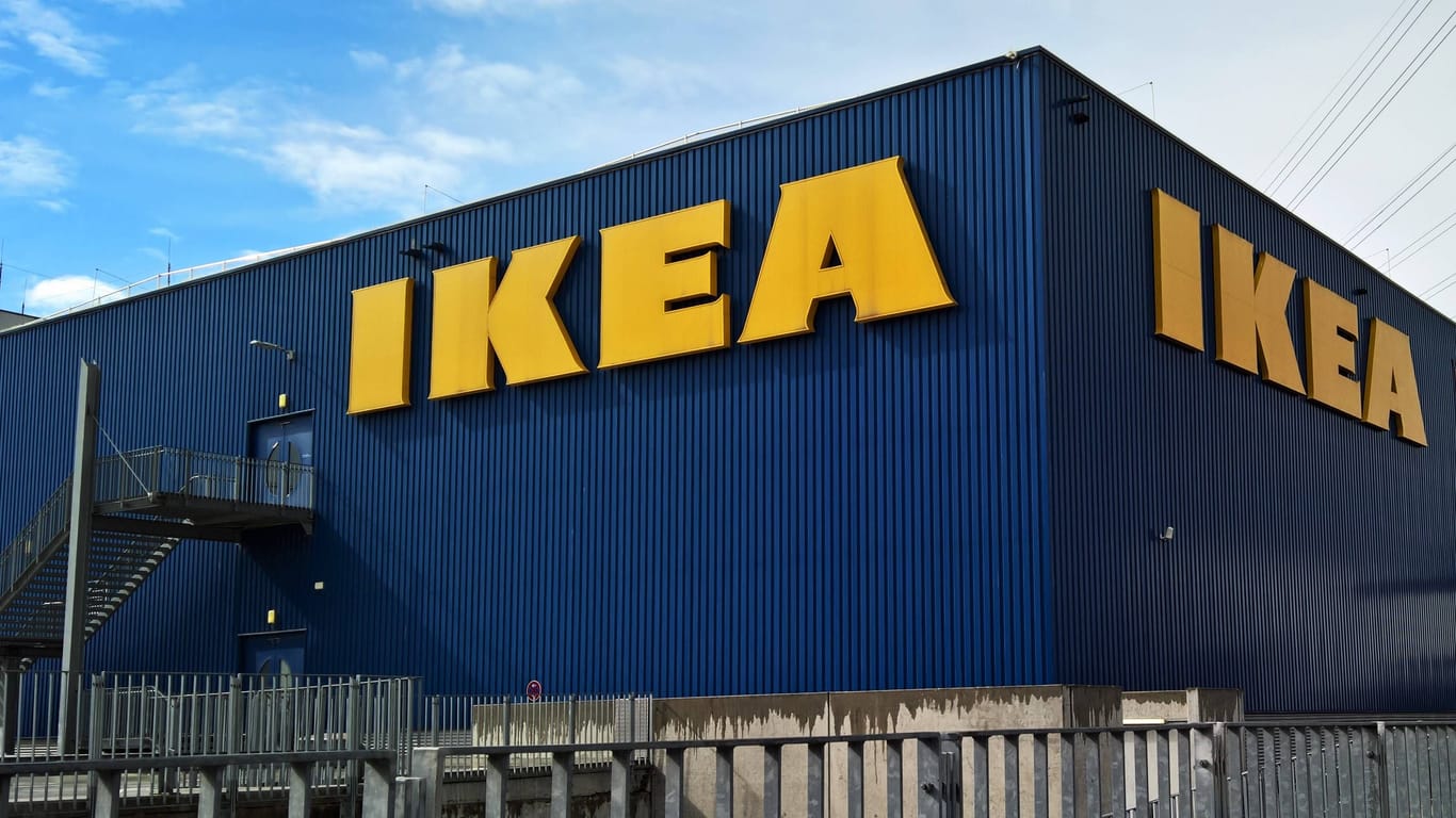 Ikea Möbelhaus (Symbolbild): Der Möbelkonzern senkt seine Preise.