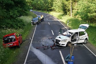 Tödlicher Unfall auf einer Staatsstraße: Ein Gutachter soll nun herausfinden, wie es dazu kommen konnte.