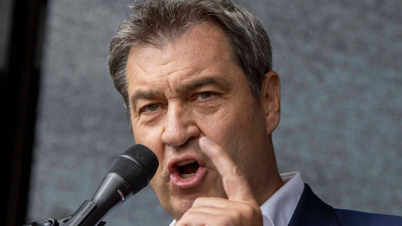 Markus Söder in Erding: Seine Partei rutscht unter die 40-Prozent-Marke.