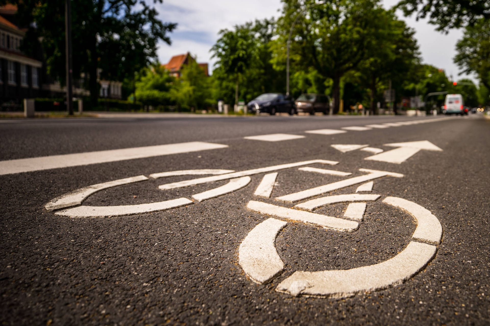 Spur für Radler: Ist sie ein Schutzstreifen oder ein Radweg?