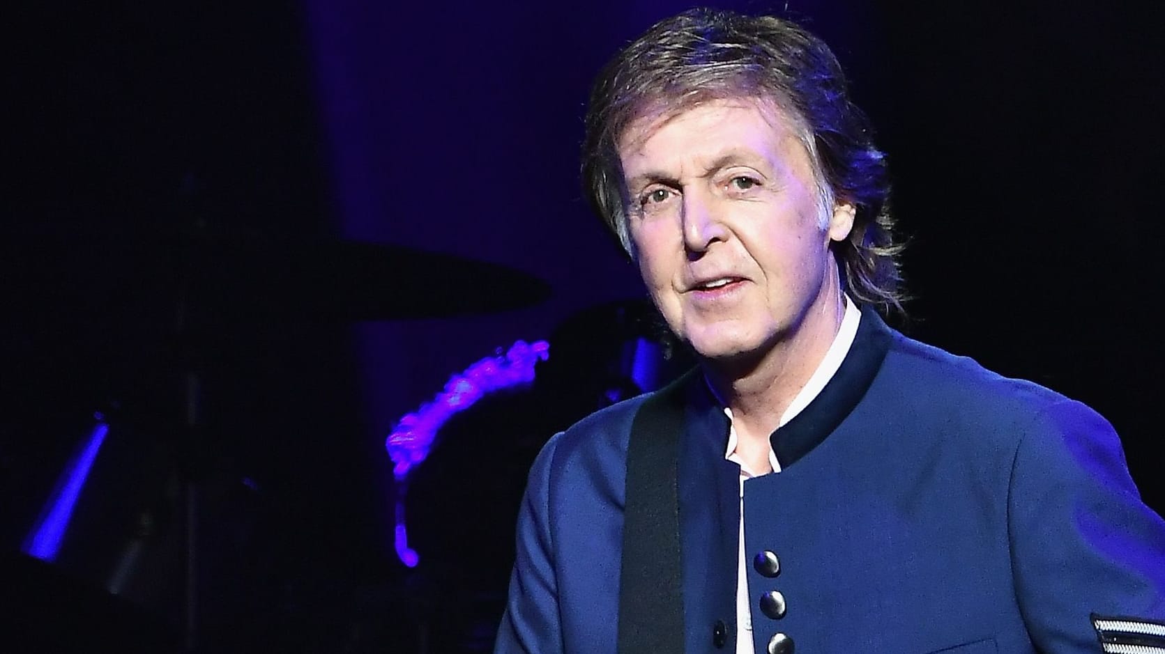 Paul McCartney: Der Beatles-Star muss sich wegen des Einsatzes von KI-Technologie rechtfertigen.