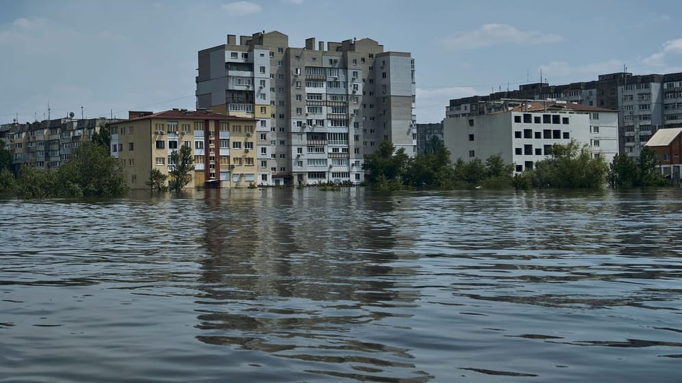 Überschwemmtes Stadtviertel in Cherson.