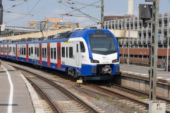 Die S-Bahn Hannover wird von der Transdev betrieben: Fast zwei Monate lang drohen Ausfälle bei den Fahrten der S-Bahnen.