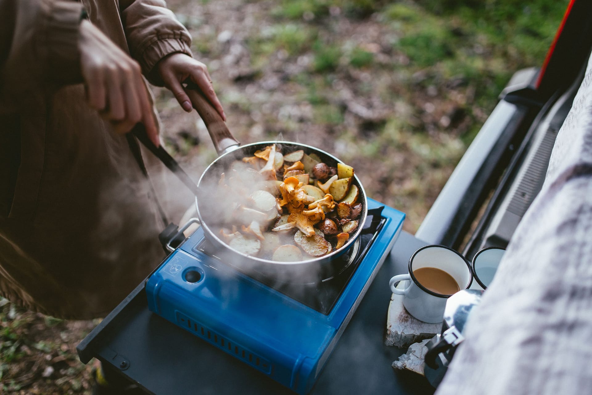 Die besten Campingkocher für unterwegs: So haben Sie Ihre Multifunktionsküche immer dabei.