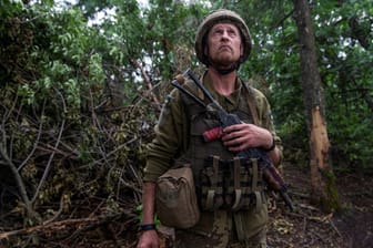 Ein ukrainischer Soldat: Die Gegenoffensive der Ukraine konnte bisher nur kleine Erfolge erzielen.