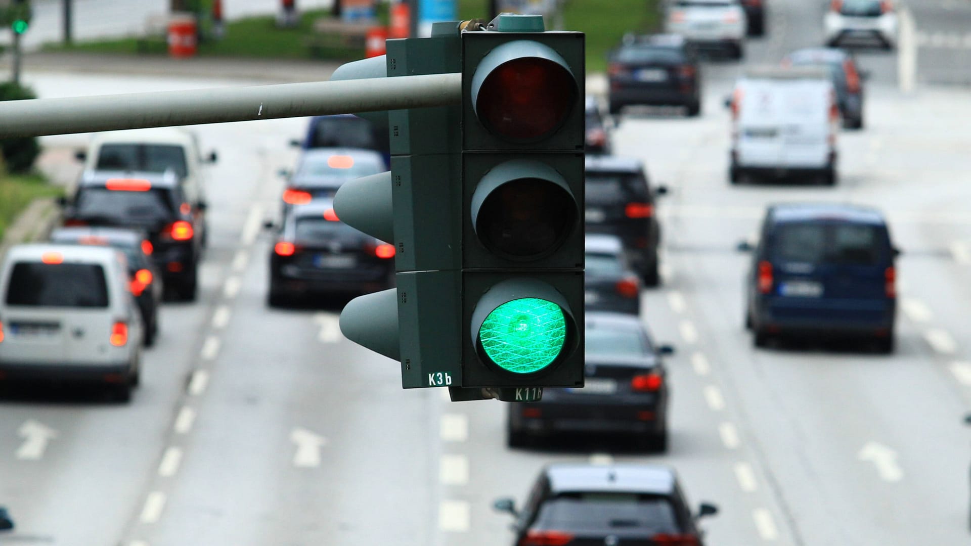 Nicht nur auf der Straße: Grün bedeutet freie Fahrt. Aber warum?