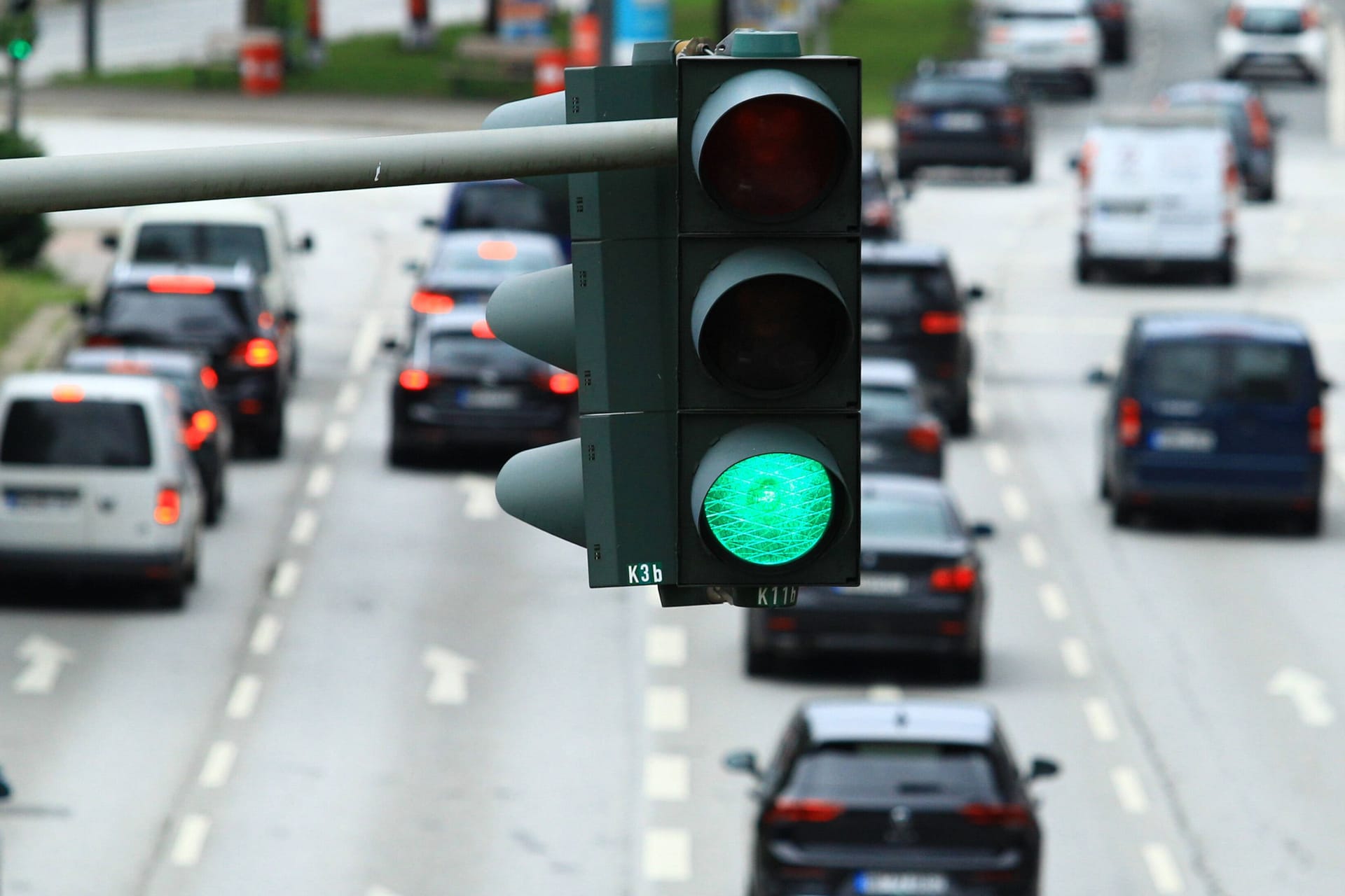 Nicht nur auf der Straße: Grün bedeutet freie Fahrt. Aber warum?