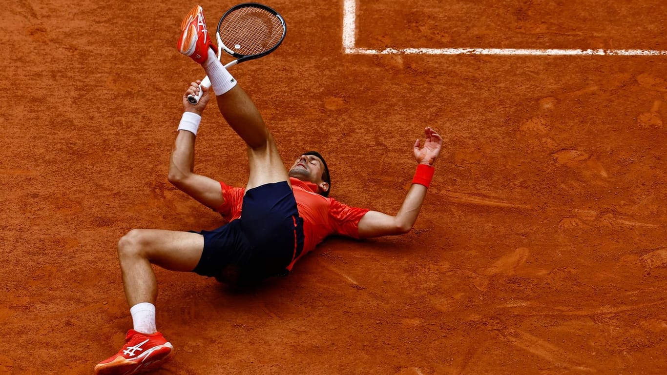 Am Boden: Novak Djokovic im Match gegen Casper Ruud.