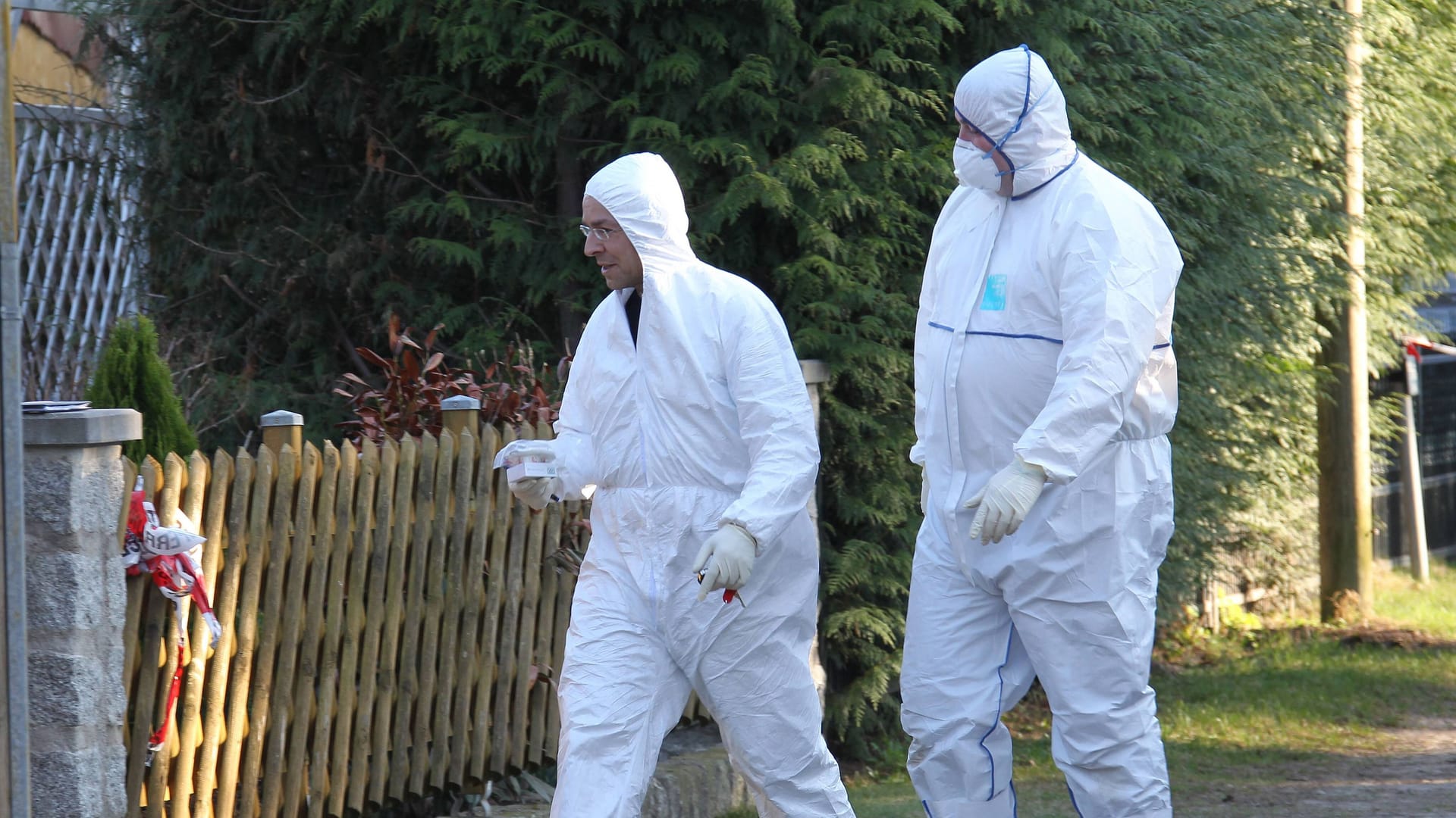 Spurensicherung an einem Tatort (Symbolbild): Spezialisten des Polizeipräsidiums Westhessen waren im Einsatz.