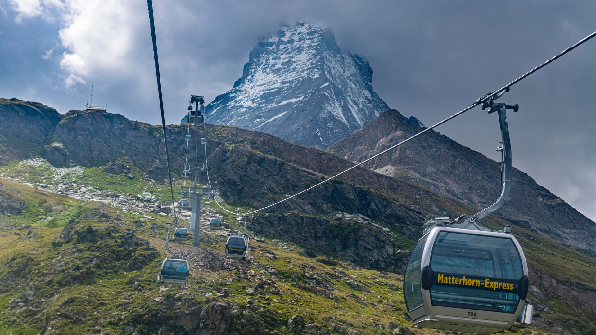 Seilbahn vor dem Matterhorn (Symbolbild): Künftig soll es von dem bekannten Berg aus nach Italien gehen.