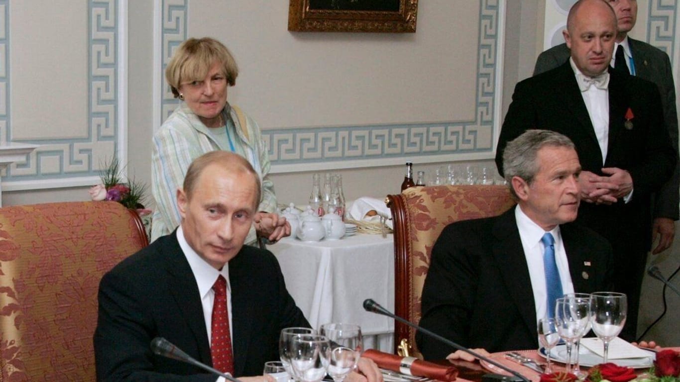 Putins Koch: Prigoschin 2002, als Georg W. Bush Gast bei Waldimir Putin ist.