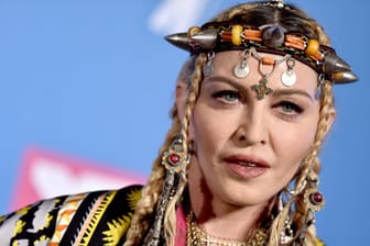 Madonna: Sie musste nach einem Zusammenbruch ins Krankenhaus.