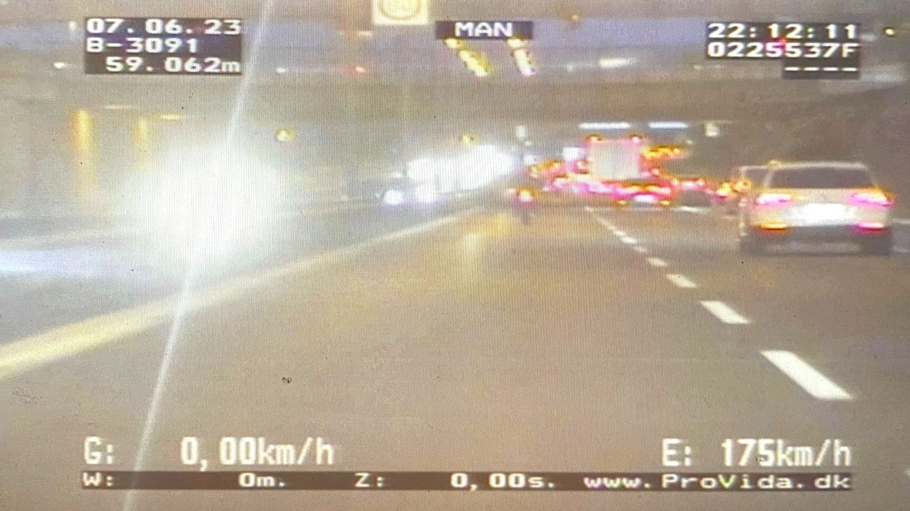 Die A100 in Berlin: Der Motorradfahrer war deutlich zu schnell unterwegs. Die A100 in Berlin: Der Motorradfahrer war deutlich zu schnell unterwegs.