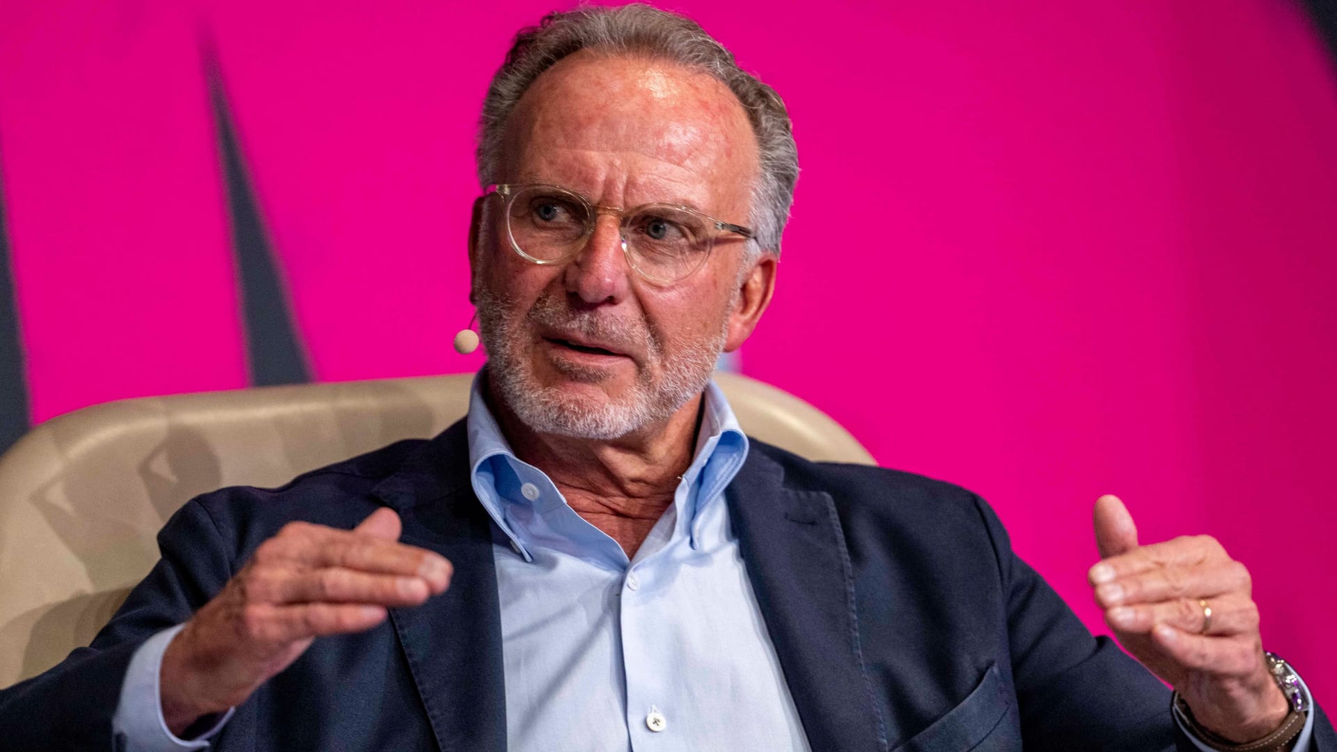 Karl-Heinz Rummenigge auf der "SpoBis" in Düsseldorf: Klare Worte über den Ex-Trainer.