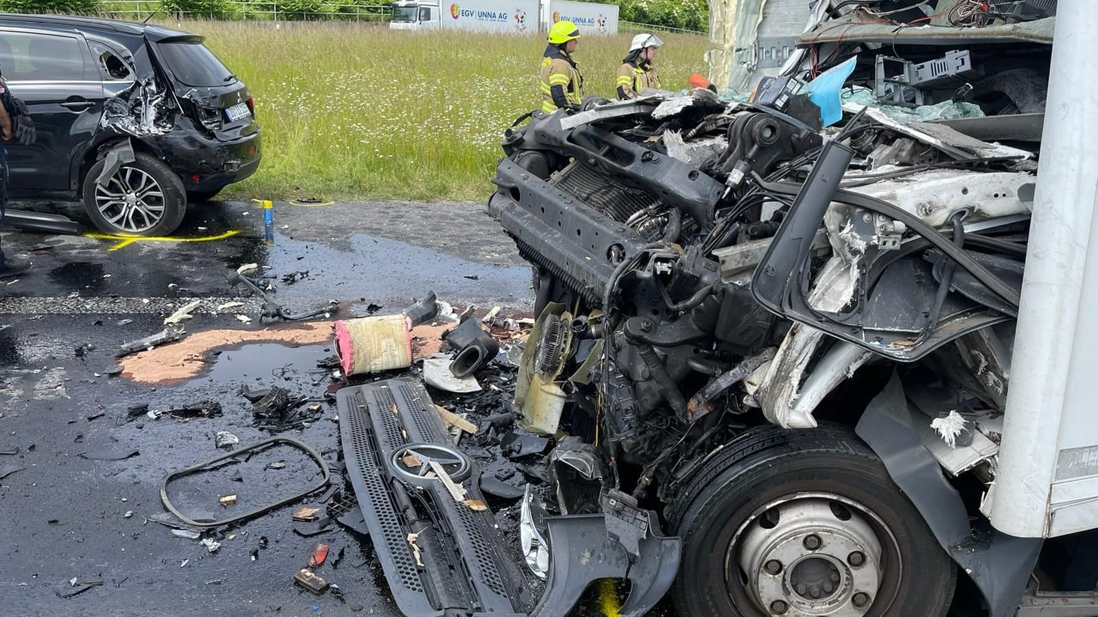 Die Unfallstelle: Der Fahrer des 7,5-Tonners hatte keine Chance.