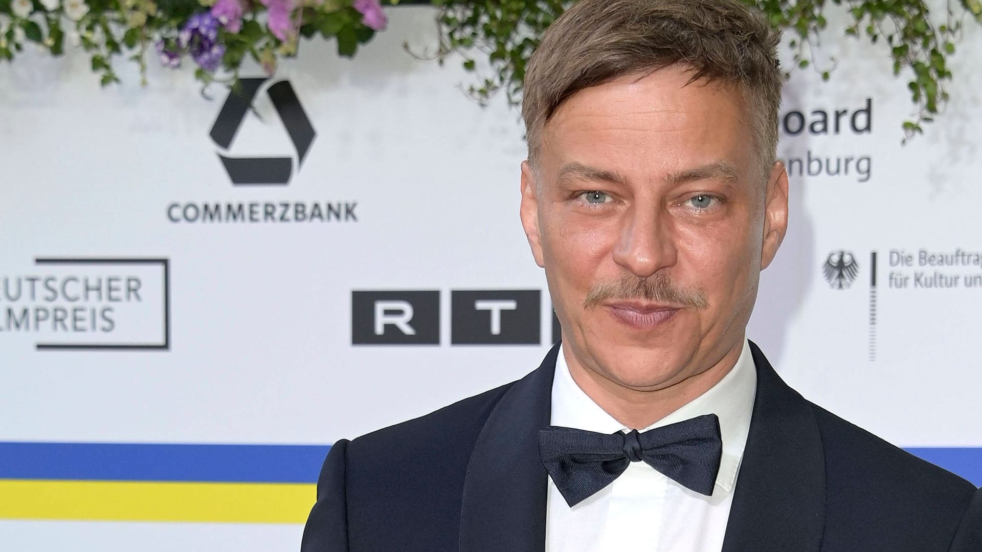 Tom Wlaschiha: Der Serienstar feiert Geburtstag.