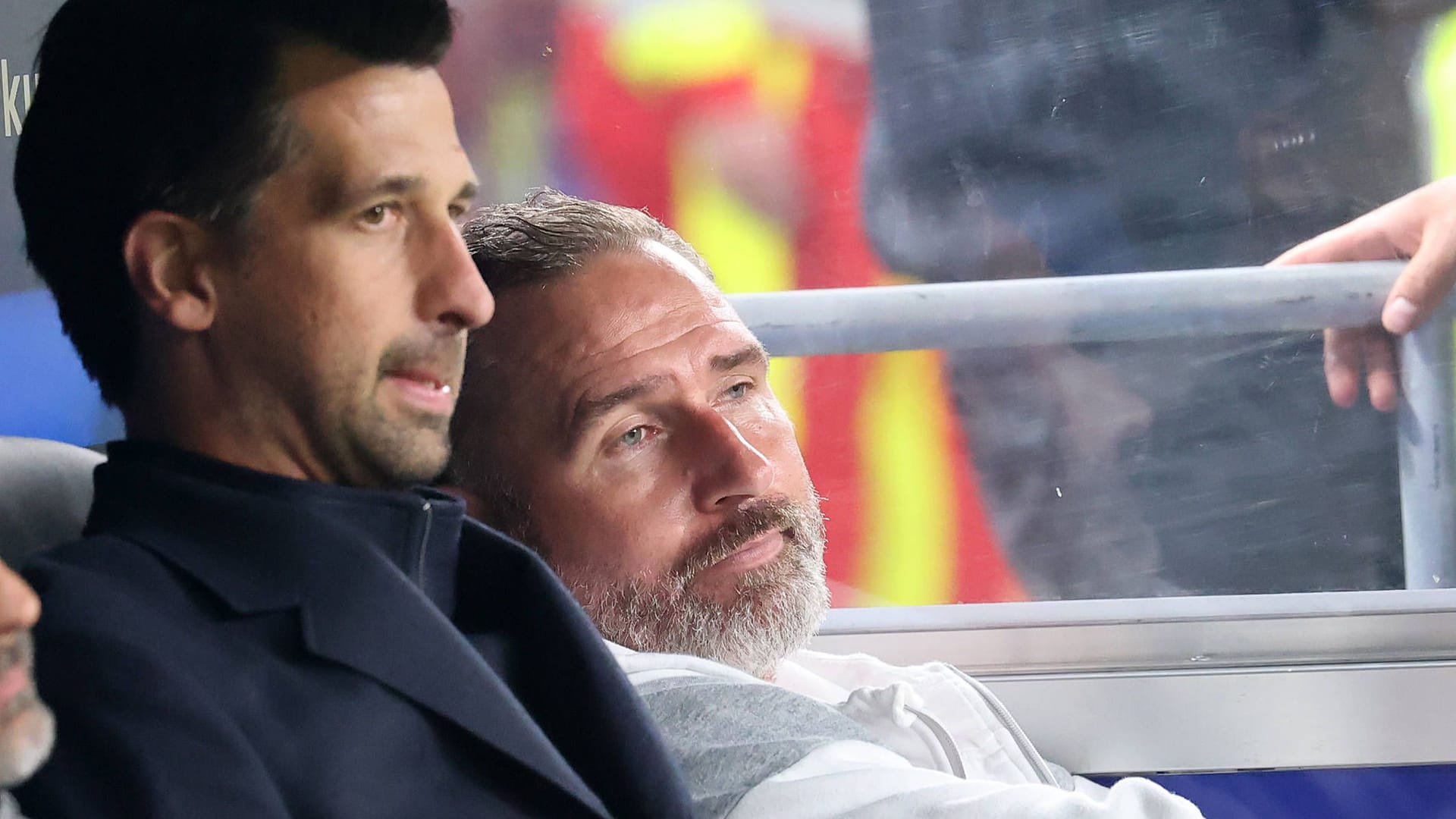 Die Verantwortlichen des HSV, hier Sportdirektor Jonas Boldt (l.) und Cheftrainer Tim Walter, sollten einen Mentalitätswechsel einläuten.