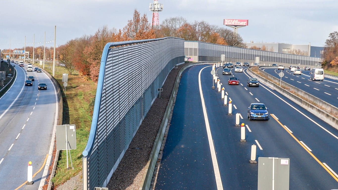 Verkehr auf der A7: Die Fahrbahn wurde verlegt, doch schon bald stehen neue Einschränkungen an.