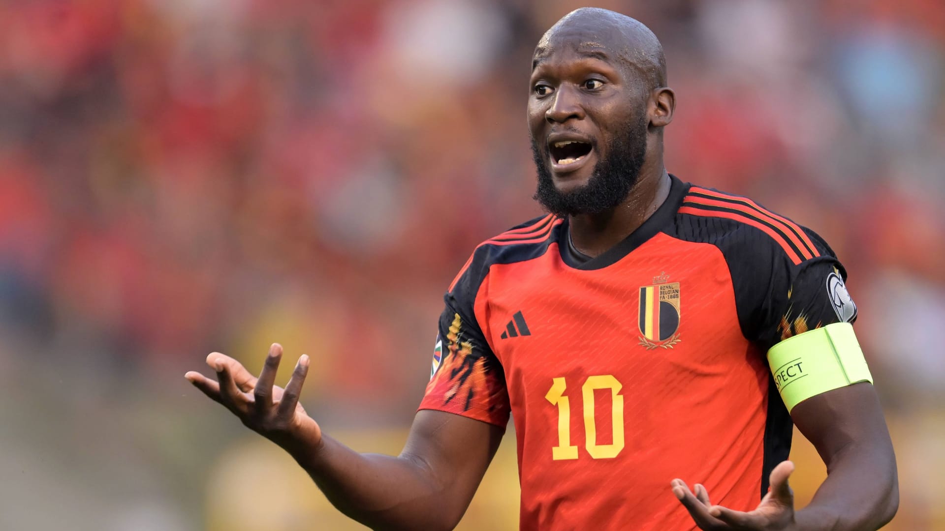 Romelu Lukaku hatte am Samstag gegen Österreich die Kapitänsbinde an.