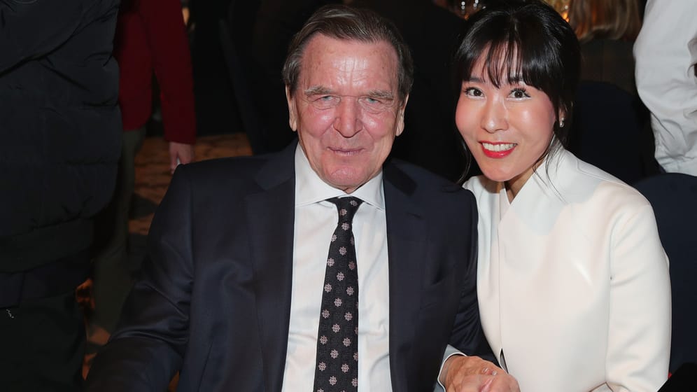 Gerhard Schröder und Soyeon Schröder-Kim: Die beiden sind seit 2018 verheiratet.