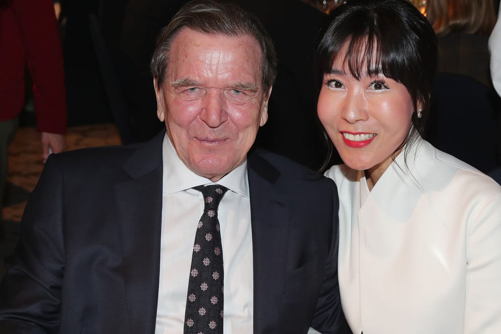 Gerhard Schröder und Soyeon Schröder-Kim: Die beiden sind seit 2018 verheiratet.