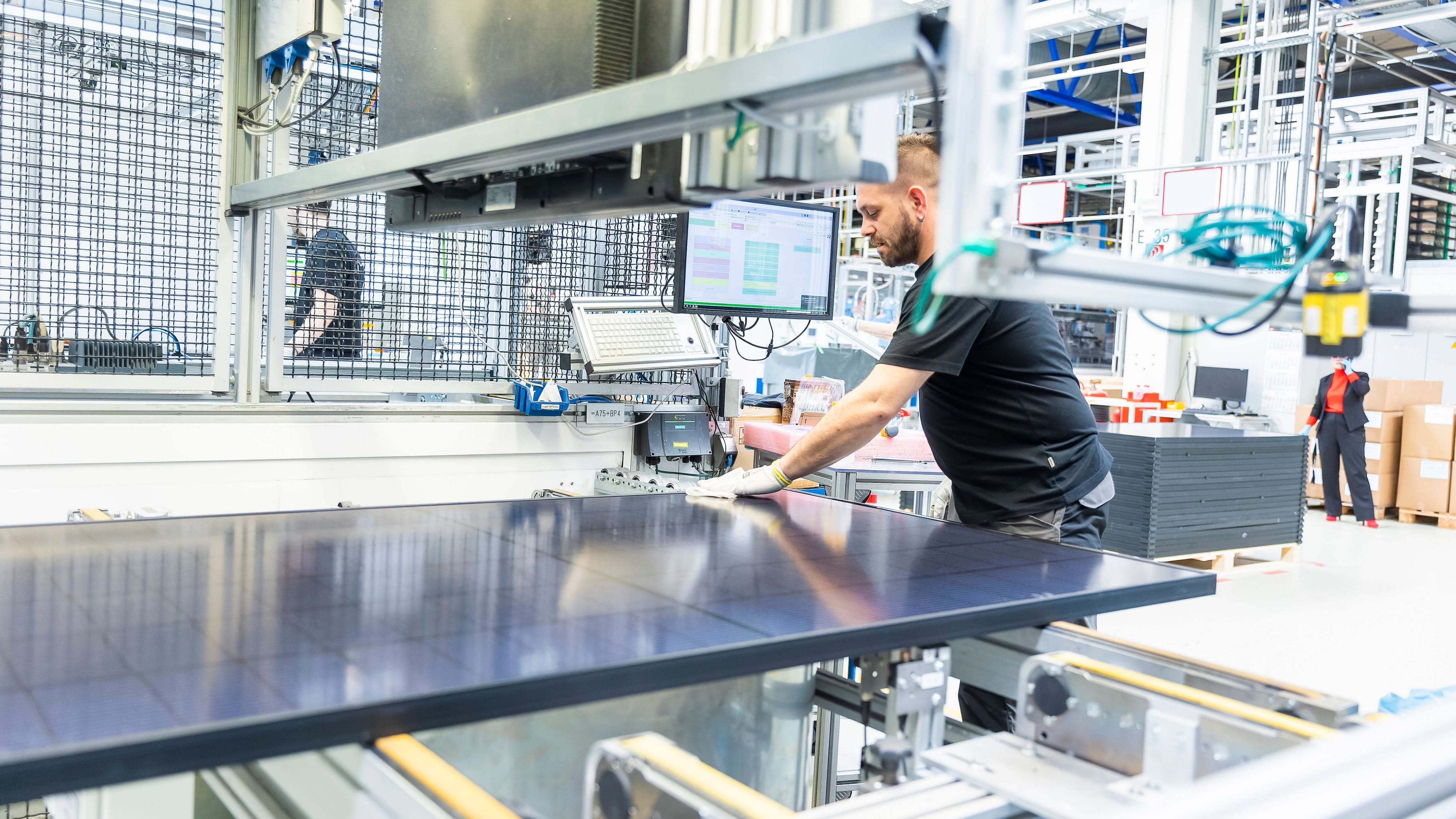 Solarhersteller Meyer Burger droht mit Rückzug aus Deutschland