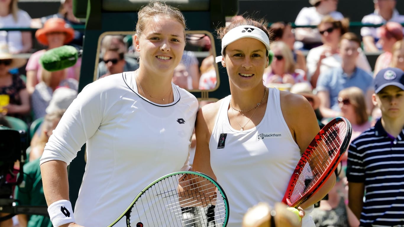 Überraschungen 2022: Jule Niemeier (li.) und Tatjana Maria vor ihrem Viertelfinalmatch in Wimbledon.