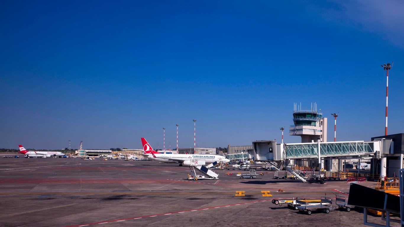 Kein Flugverkehr: Catanias Flughafen bleibt noch geschlossen.