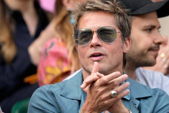 Brad Pitt: Der Schauspieler schaute sich das Wimbledon-Finale zwischen Carlos Alcaraz und Novak Djoković an.