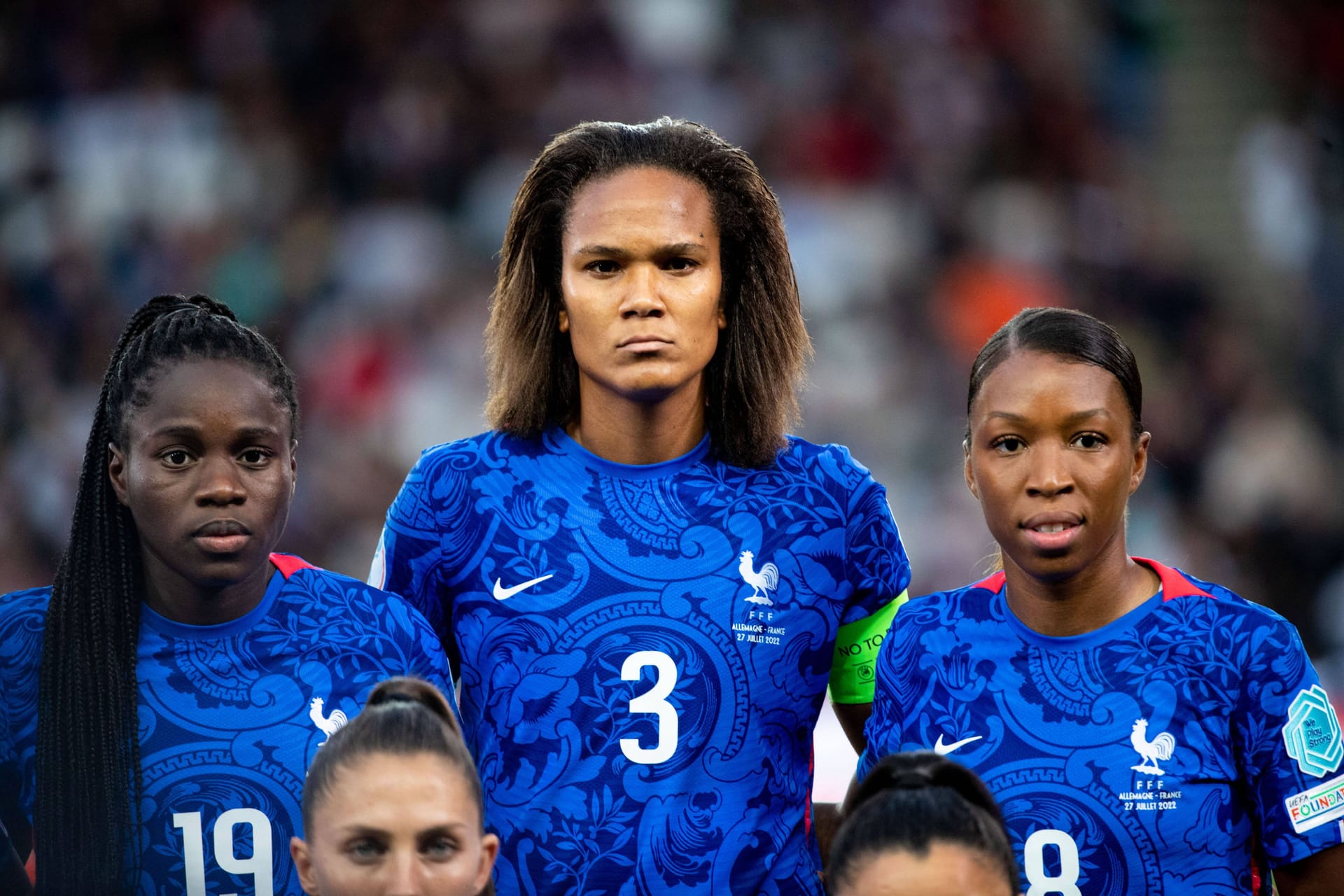 Wendie Renard (Mitte): Sie ist zurück im Team.