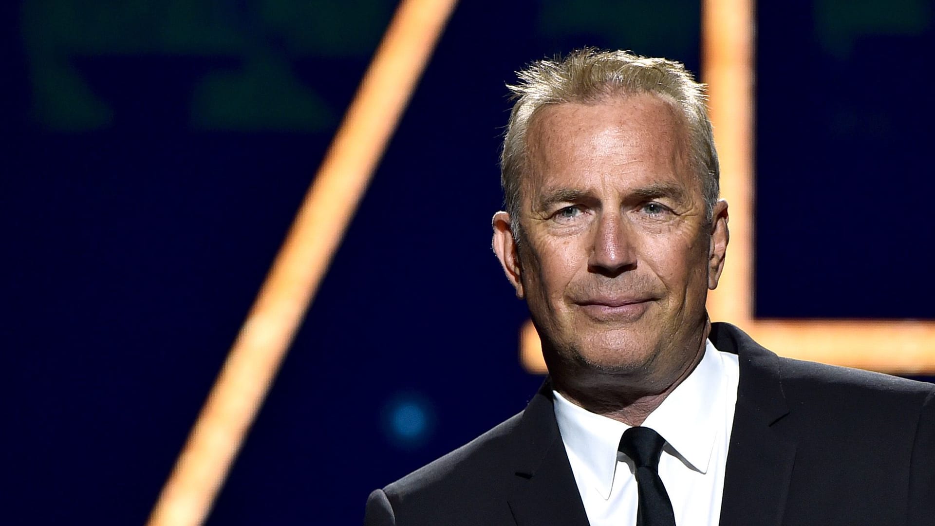 Kevin Costner: Der Hollywoodstar befindet sich mitten im Scheidungsverfahren.