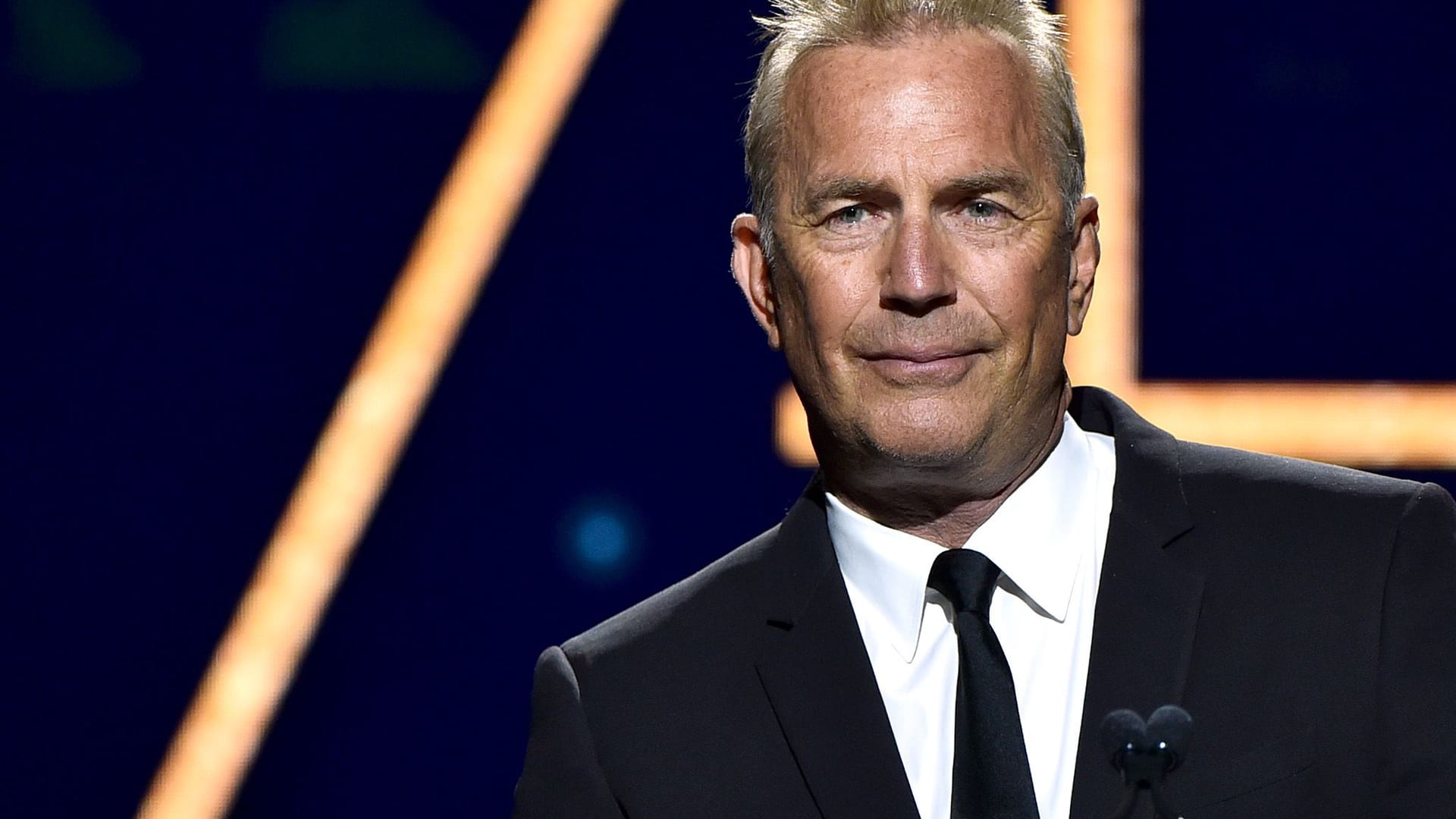 Kevin Costner: Der Hollywoodstar befindet sich mitten im Scheidungsverfahren.