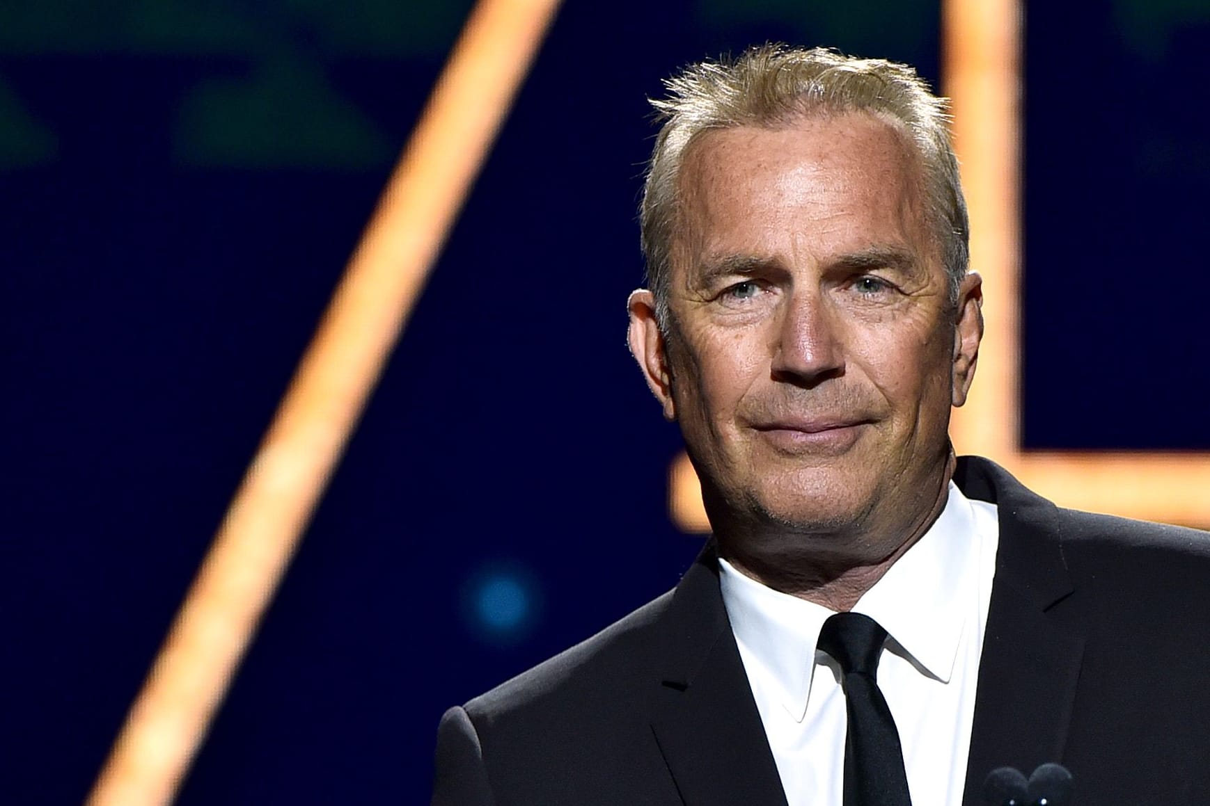 Kevin Costner: Der Hollywoodstar befindet sich mitten im Scheidungsverfahren.