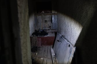 Folterkammer in der ukrainischen Region Cherson (Archivbild): Der Raum wurde von Russen genutzt, um Ukrainer zu foltern.