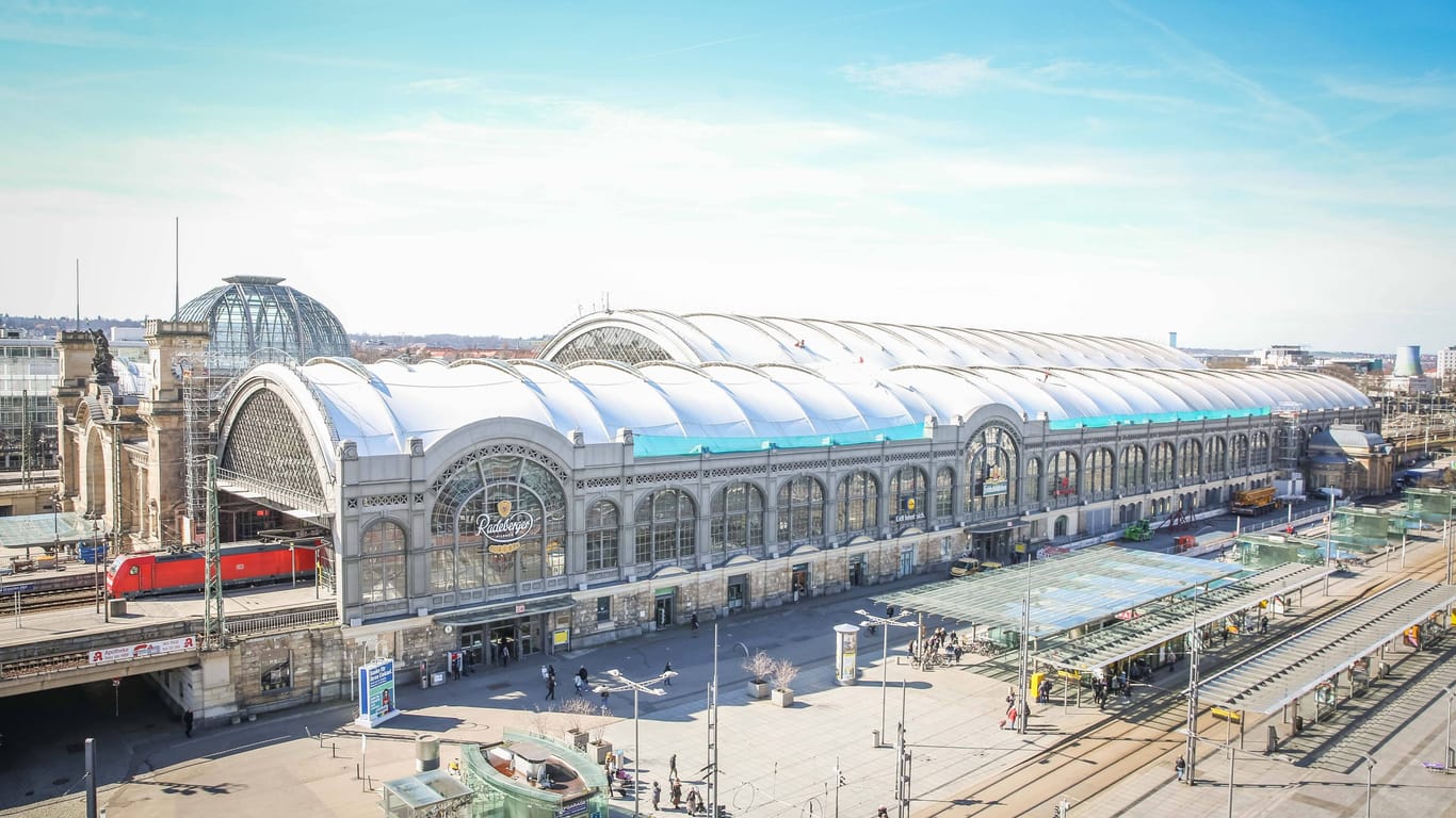 Der Hauptbahnhof Dresden (Symbolbild): Von der Landeshauptstadt geht es wieder nach Wien.