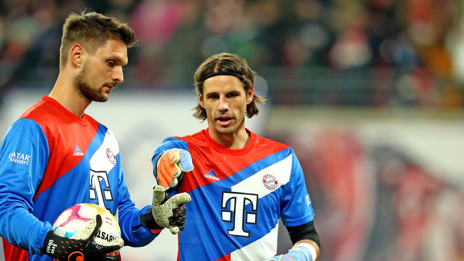 Sven Ulreich (l.) und Yann Sommer: Auf der Torhüterposition sind die Bayern überbesetzt.