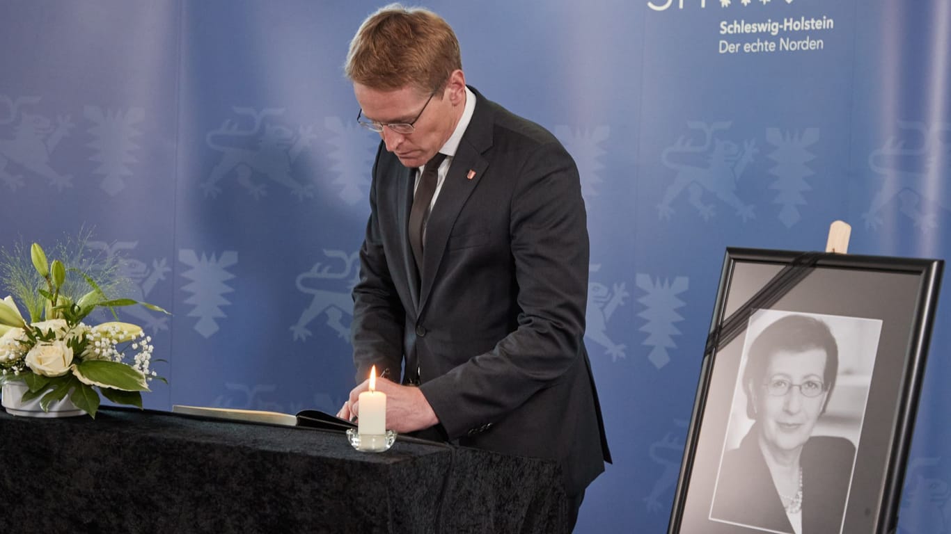 Daniel Günther (CDU), Ministerpräsident von Schleswig-Holstein (Archivbild): Er trug sich in das Kondolenzbuch zum Gedenken an Heide Simonis (SPD) ein.