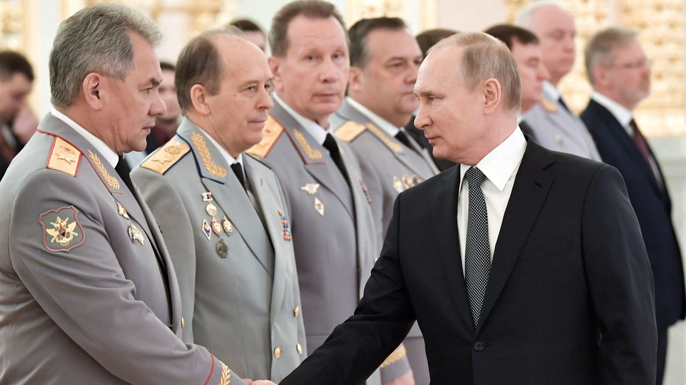 Putin beim Empfang hochrangiger Militärs im Kreml (Archivbild).