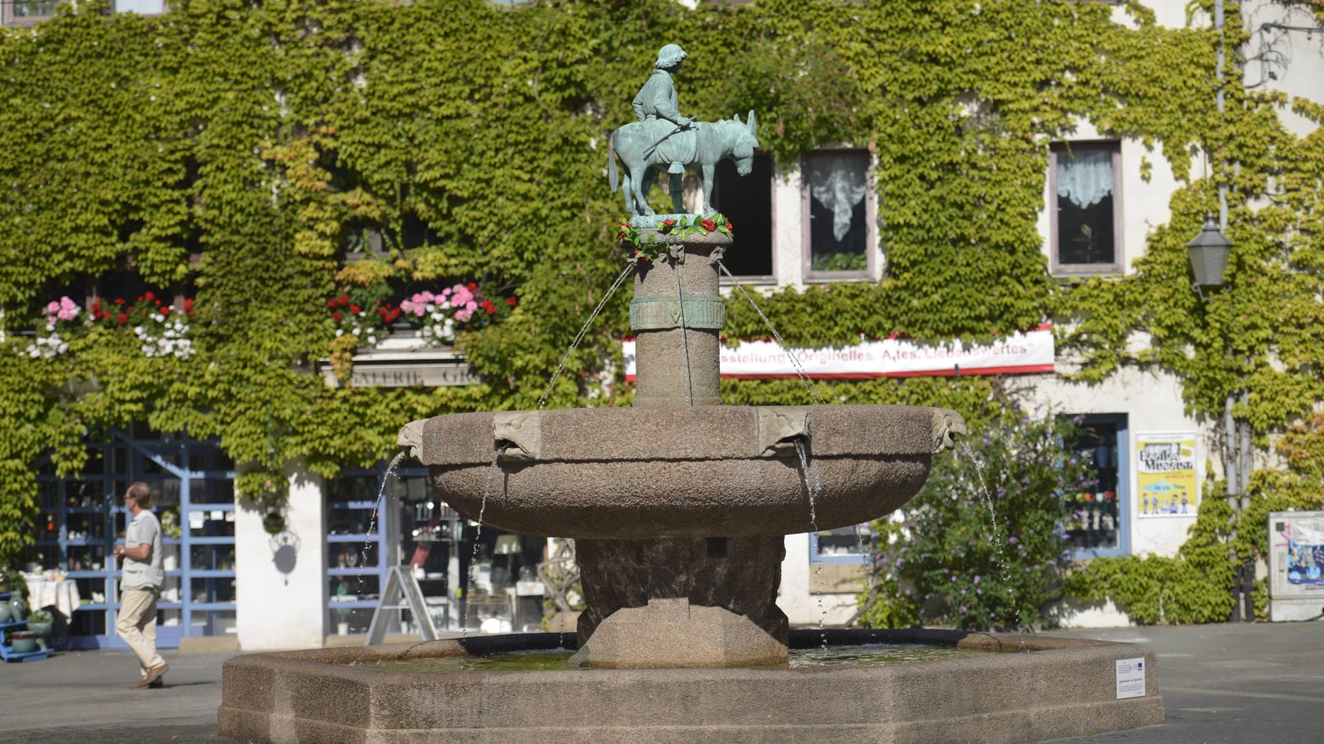 Eselbrunnen in Halle an der Saale: Wie kam der tote Mann in den Brunnen? Eselbrunnen in Halle an der Saale: Wie kam der tote Mann in den Brunnen?