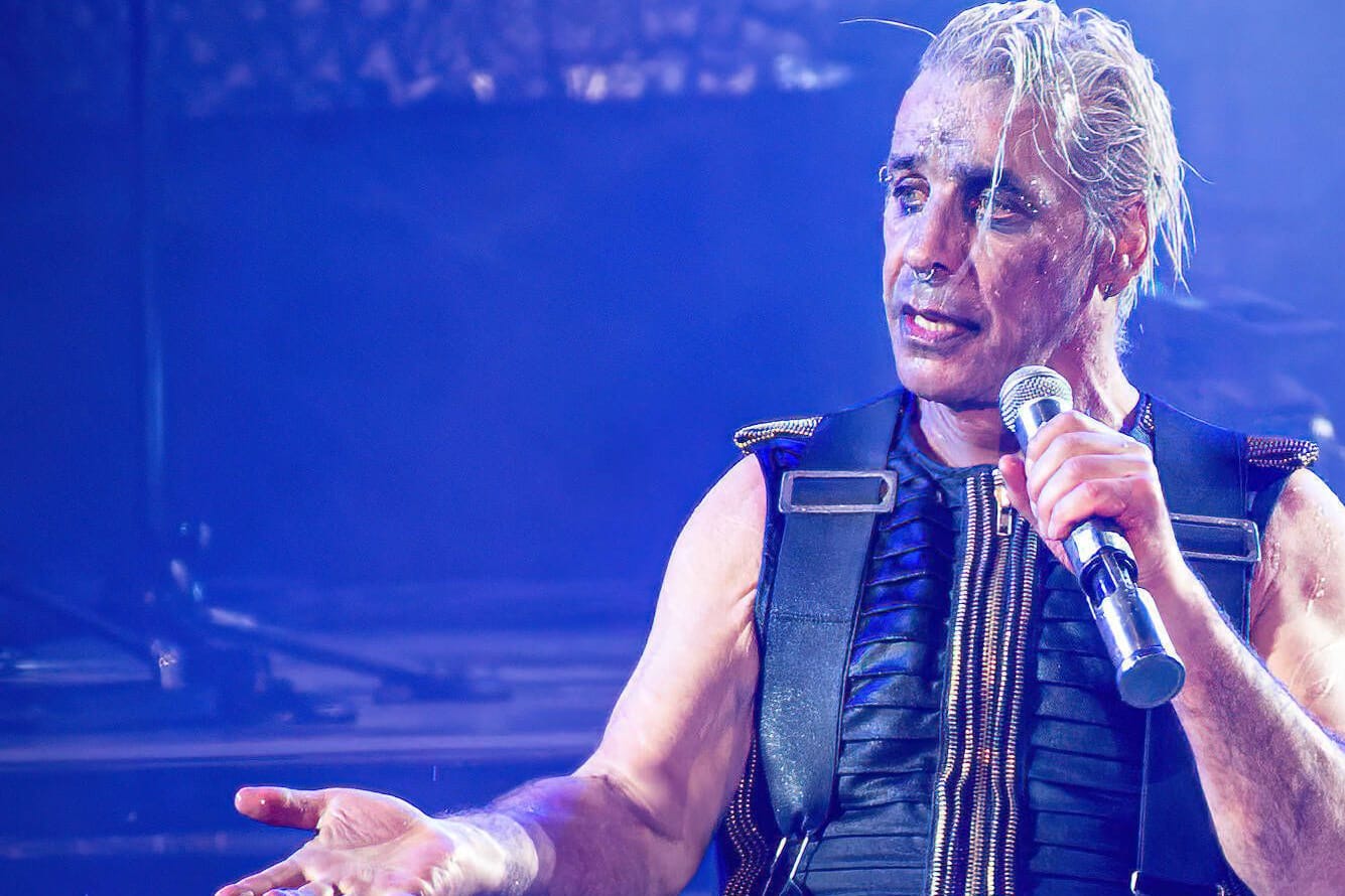 Till Lindemann: Mehrere Frauen erheben öffentlich Vorwürfe gegen den Rammstein-Frontmann.