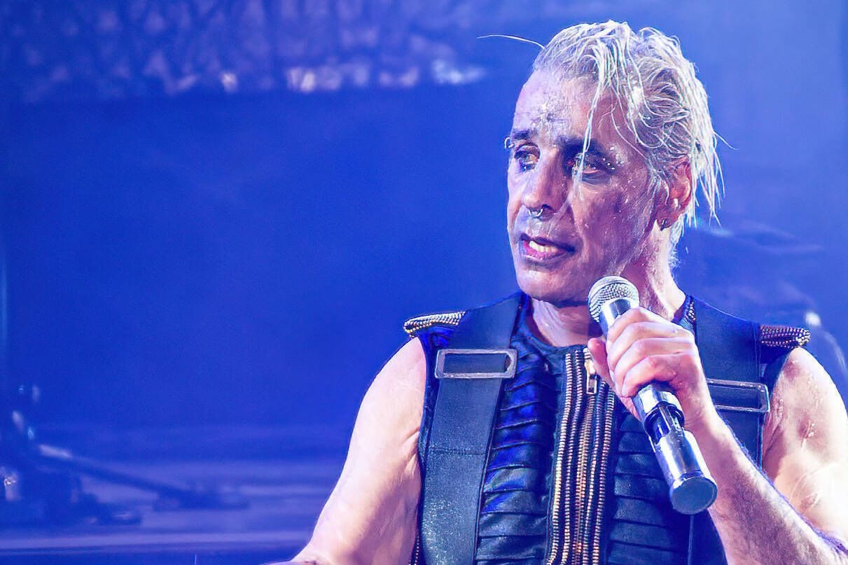 Till Lindemann: Mehrere Frauen erheben öffentlich Vorwürfe gegen den Rammstein-Frontmann.