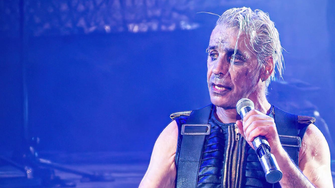 Till Lindemann: Mehrere Frauen erheben öffentlich Vorwürfe gegen den Rammstein-Frontmann.