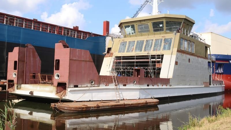 Die neue Fähre "Meine Fähre 1" liegt an einer Werft in Groningen: Sie soll zwischen Norddeich und Norderney fahren