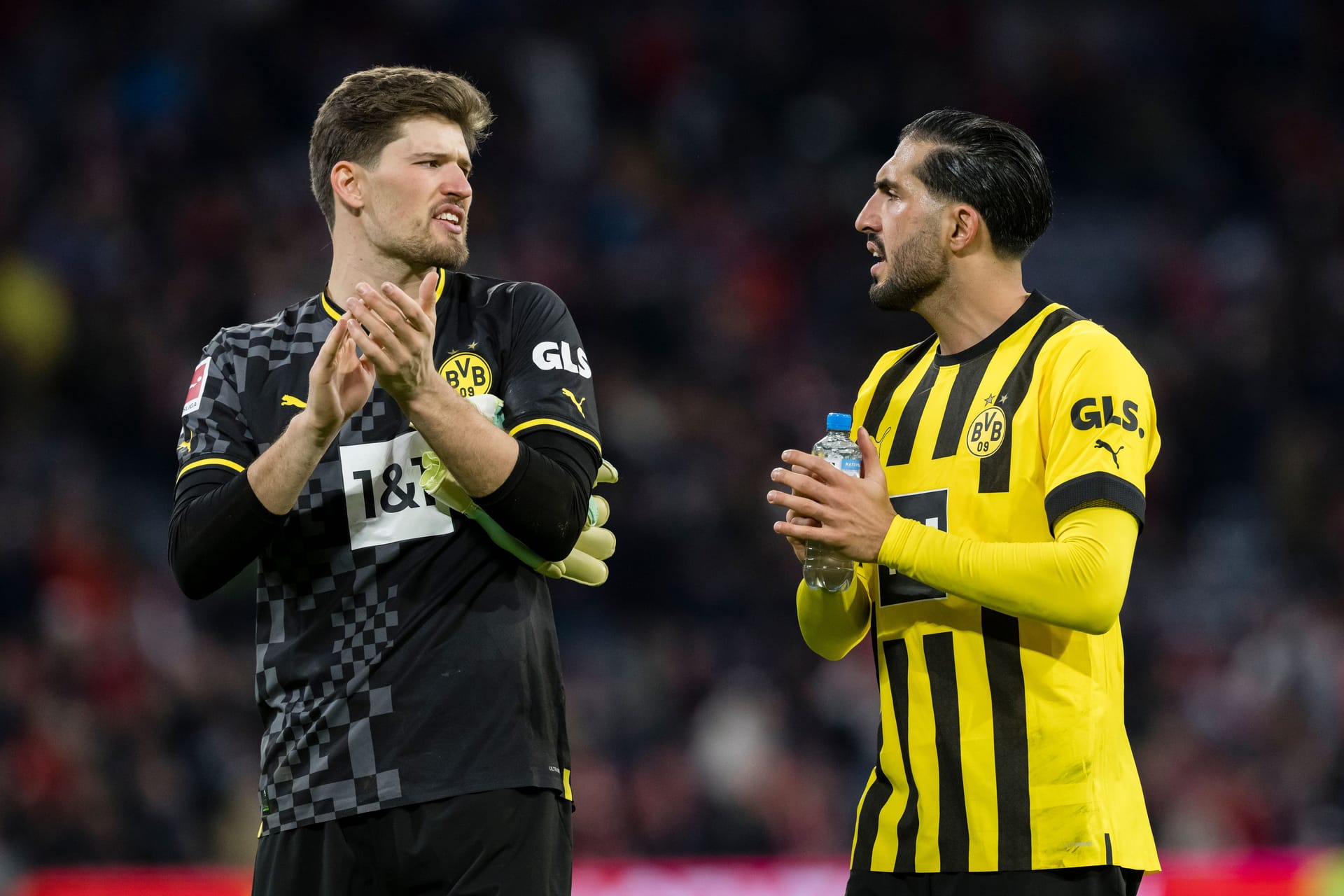 Neuer BVB-Kapitän: Emre Can (r.) und Torhüter Gregor Kobel (Archivbild).