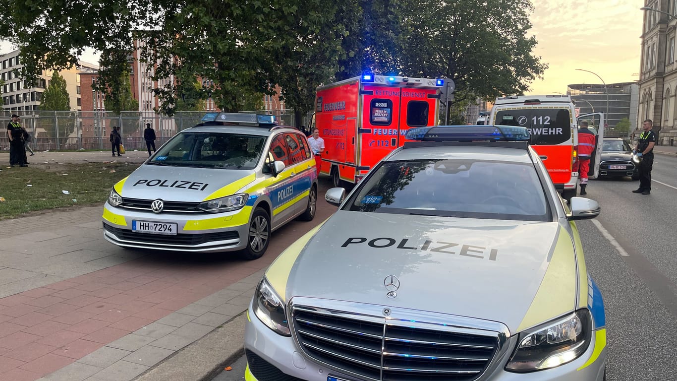 Einsatz in Hamburg: Der Schwerverletzte hatte für Aufsehen im Kiez gesorgt.