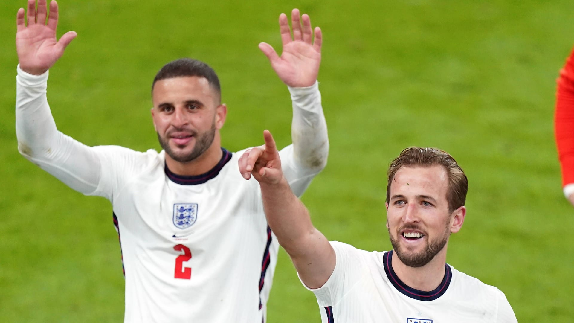 Harry Kane (r.) und Kyle Walker: Die beiden englischen Nationalspieler spielten auch schon jahrelang bei Tottenham Hotspur zusammen.