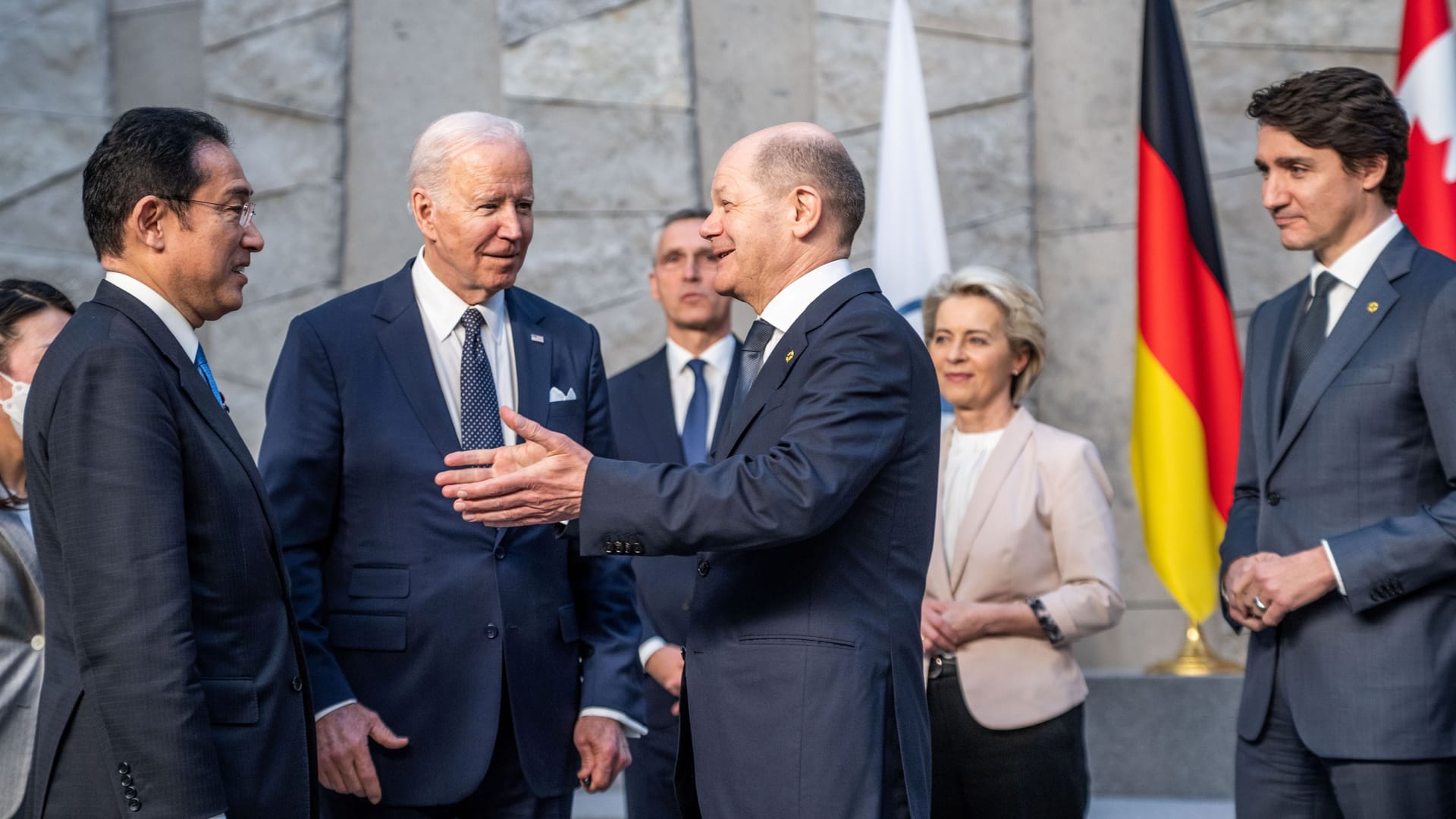 Zukunftssuche unter Freunden: Olaf Scholz beim Treffen mit Nato, G7 und EU in Brüssel 2022.